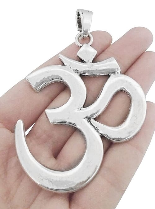 ohm-xl-amulet-necklace