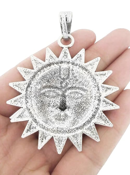 sun-amulet-xl-necklace-backside