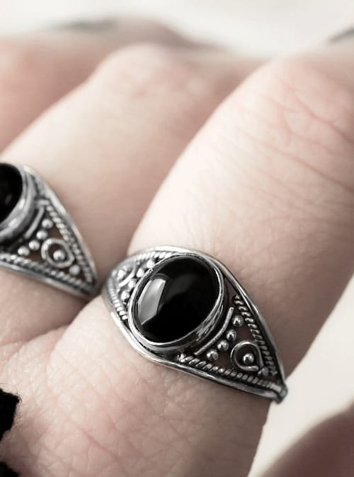 Aelia onyx silver ring.