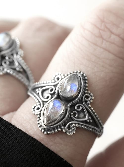 Naomi moonstone silver ring