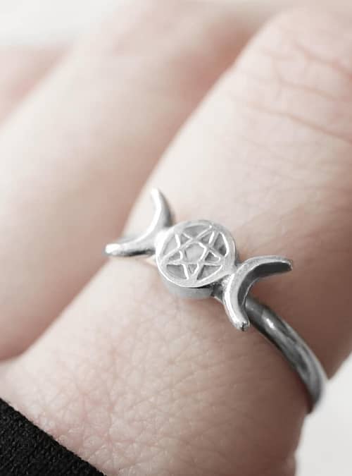 triple moon pentagram silver ring.