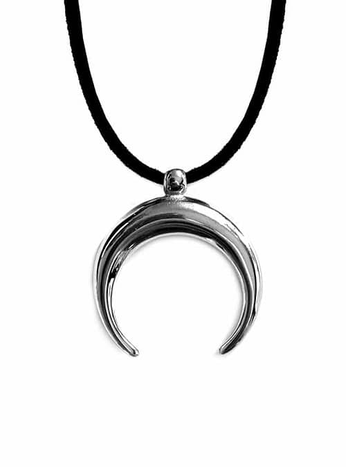 hunting-moon-stainless-steel-necklace-2-hellaholics