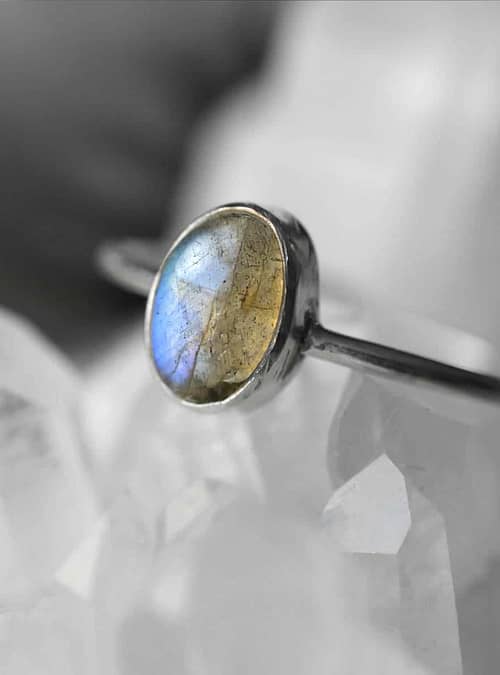 theia-labraodorite-silver-ring-close-up-hellaholics