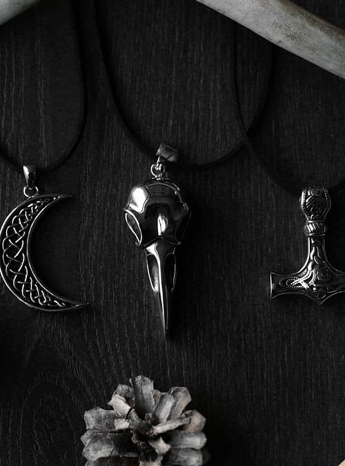norse-crescent-moon-bird-skull-thors-hammer-statinless-steel-necklaces-hellaholics