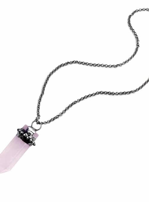 zaria-rose-quartz-gun-metal-necklace-hellaholics-chain