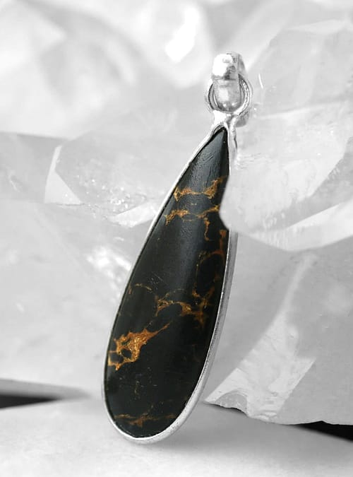 black-copper-silver-necklace-close-up-hellaholics