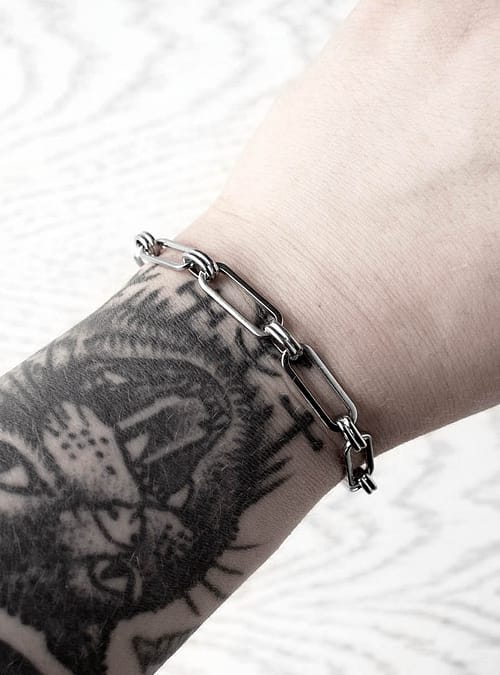 celine-stainless-steel-chain-bracelet-hellaholics-wrist