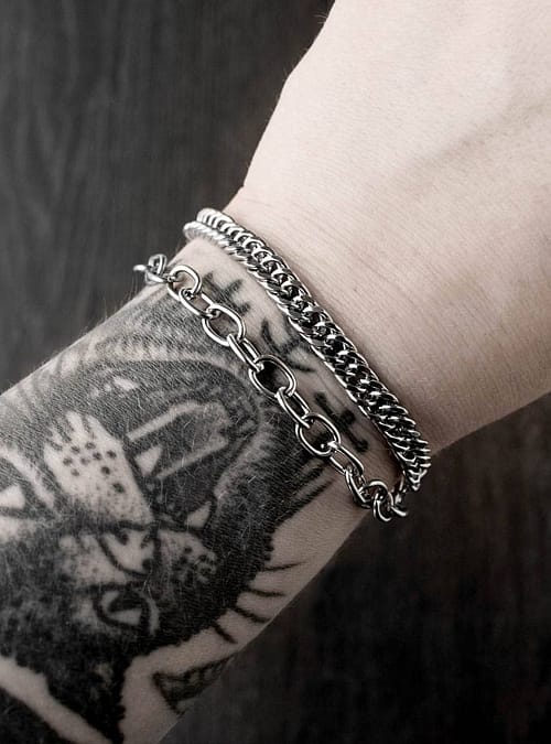 lezlie-stainless-steel-chain-bracelet-hellaholics-wrist