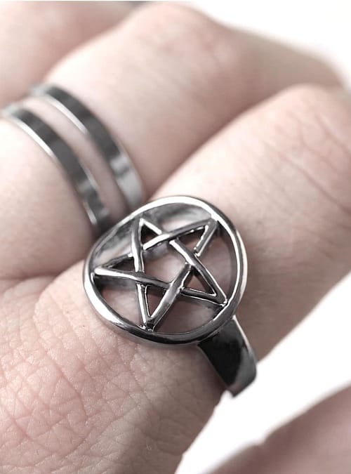 pentagram-stainless-steel-ring-close-up-hellaholics