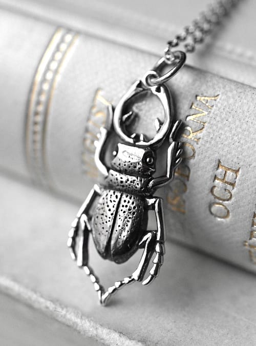 beetle-silver-necklace-close-up-hellaholics