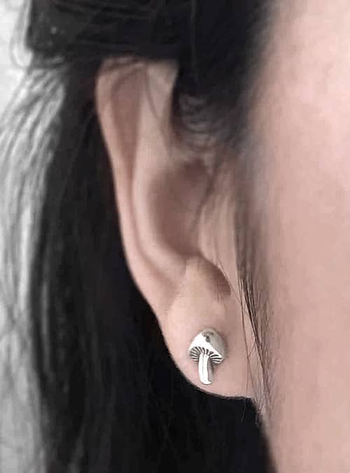 mushroom-silver-stud-earrings-ear-hellaholics