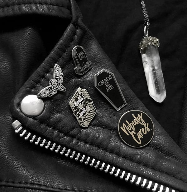 pins-by-punkypins-mysticumluna-lifeclub-necklace-by-hellaholics