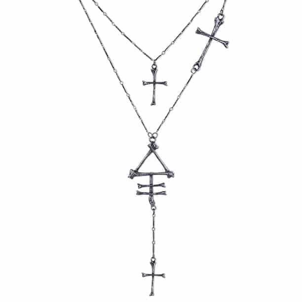 cross-bones-necklace-restyle