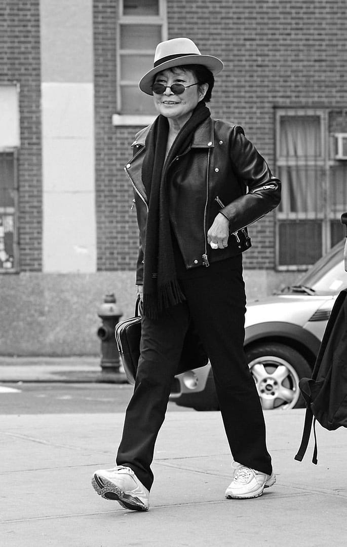 yoko-ono-leather-jacket-style