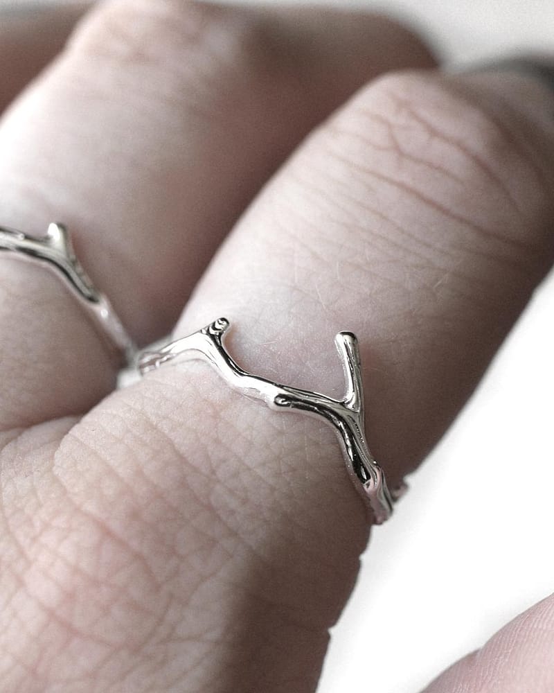 branch-silver-ring-finger-hellaholics