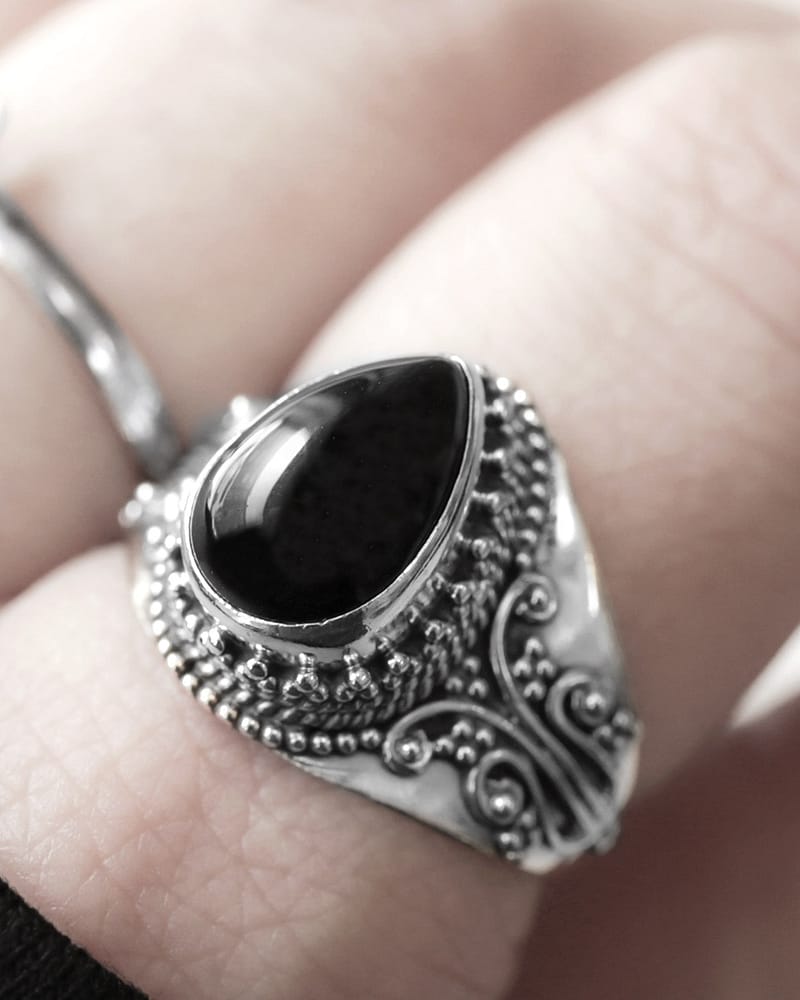 Nakti Onyx Silver Ring