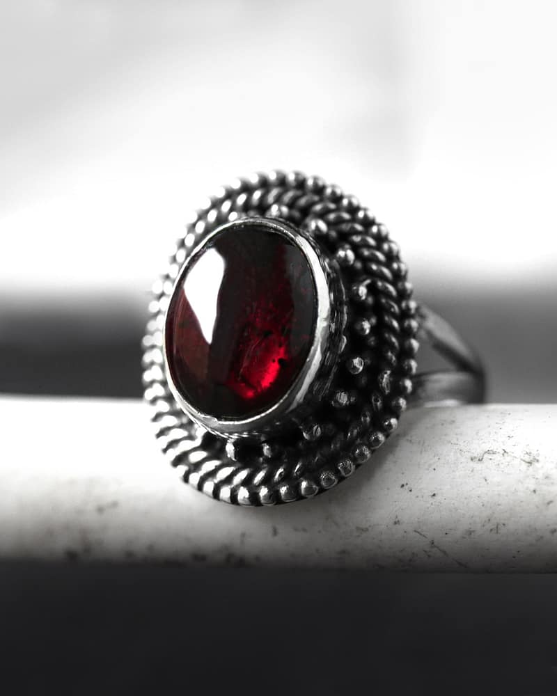 nathalia-garnet-stone-close-up-hellaholics