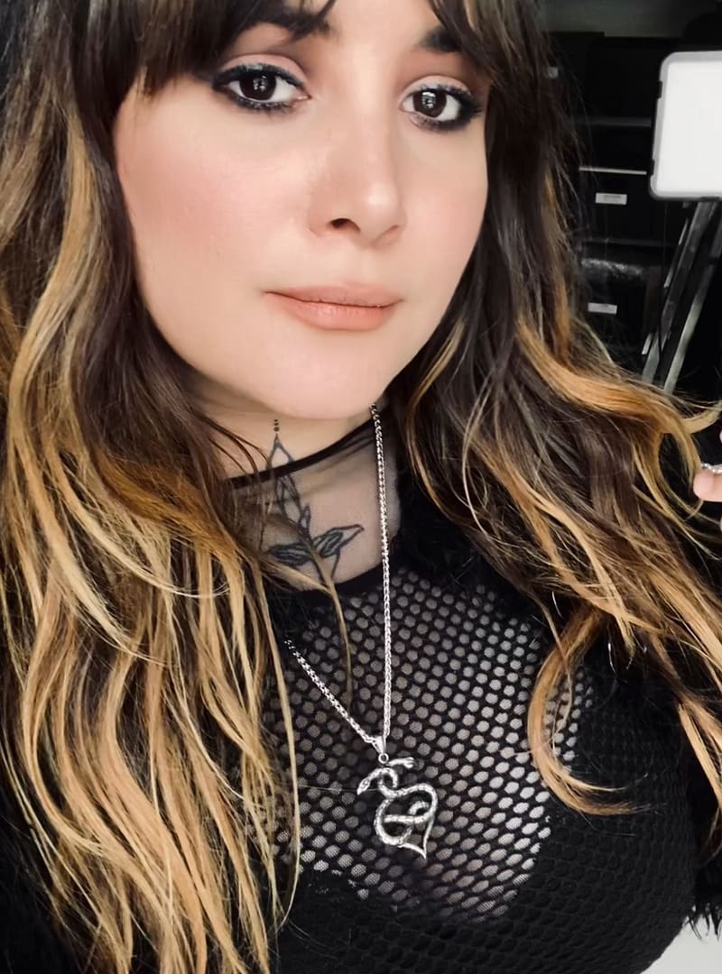 forever-yours-stainless-steel-entwined-heart-snake-necklace-on-model-worn-by-amanda