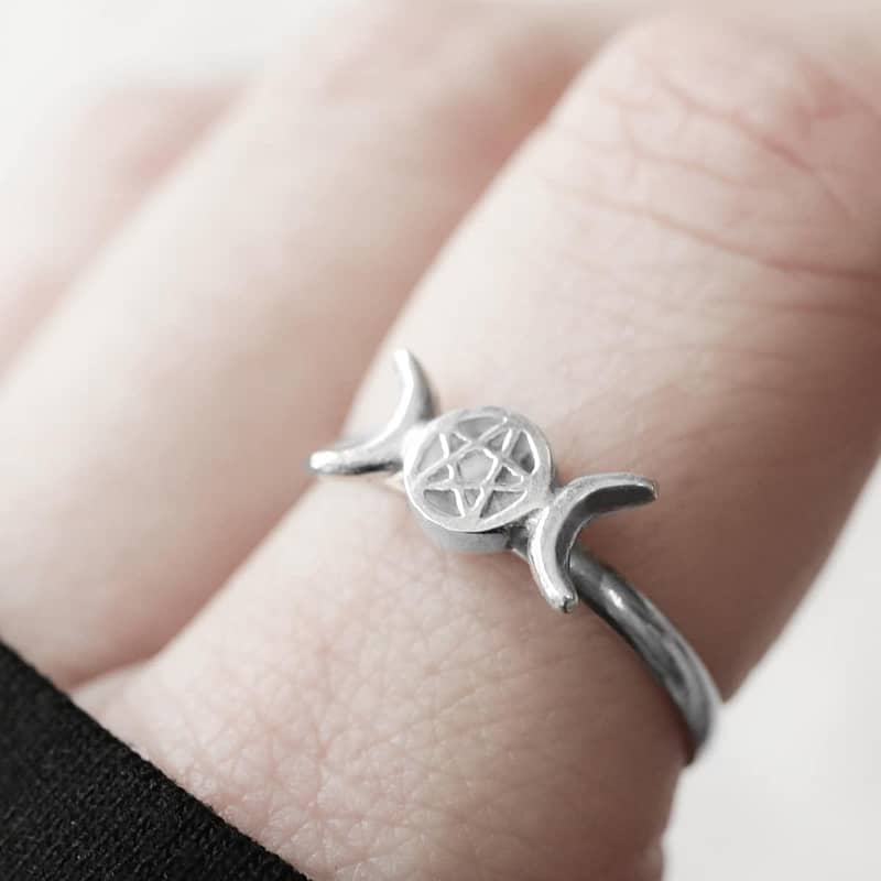 triple moon pentagram silver ring.