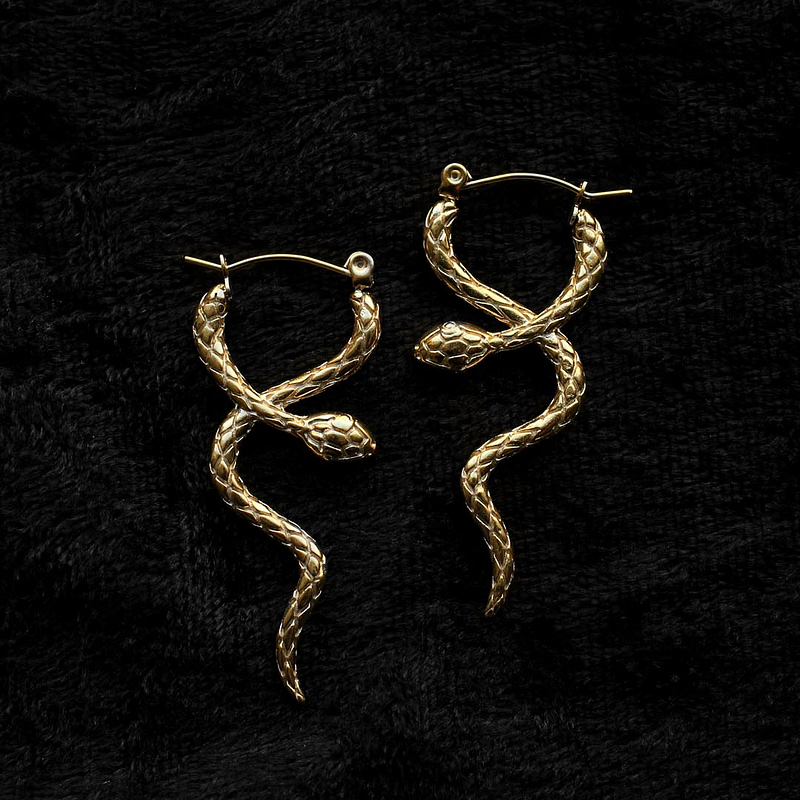 viper stainless steel earrings in gold colour