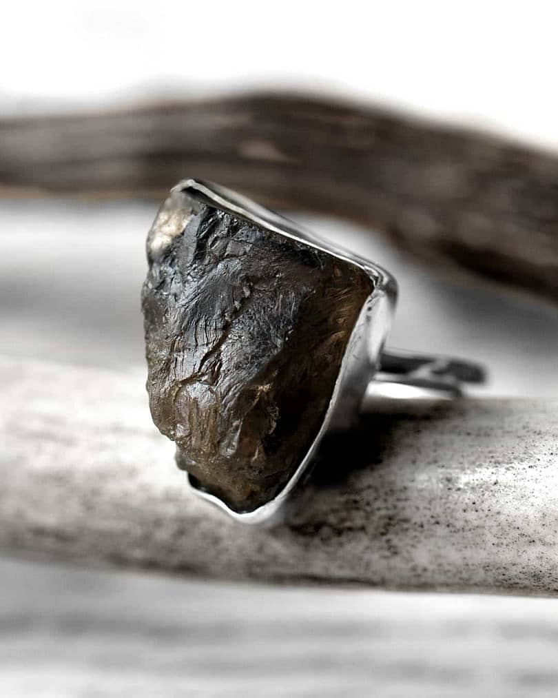 raw-smoke-quartz-silver-ring-close-up-hellaholics