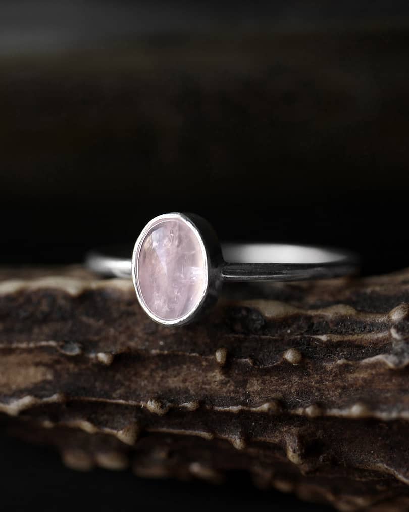 theia-rose-quartz-silver-ring-mood-hellaholics