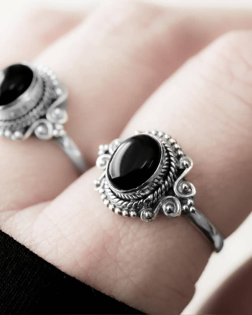 aditi-black-onyx-ring-silver-model-close-up-hellahoilcs