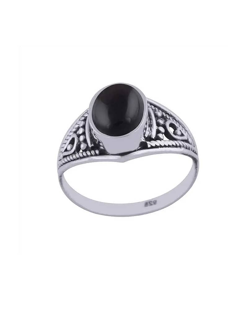 aelia-onyx-silver-ring-perspective-hellaholics