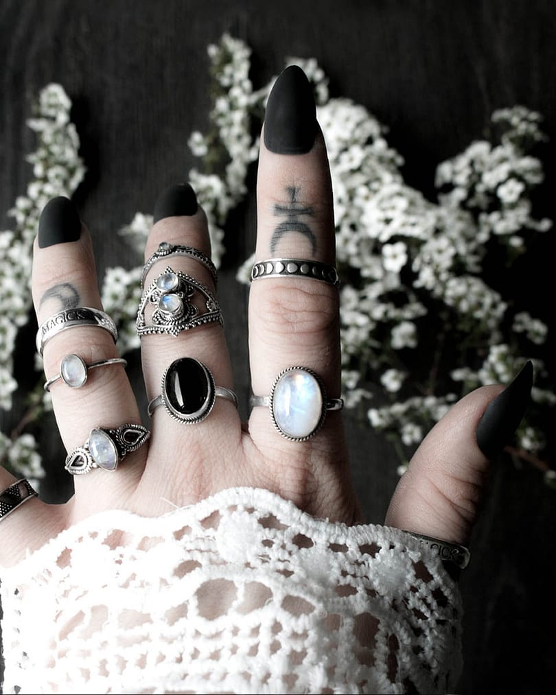 theia-moonstone-silver-ring-model-mix-hellaholics