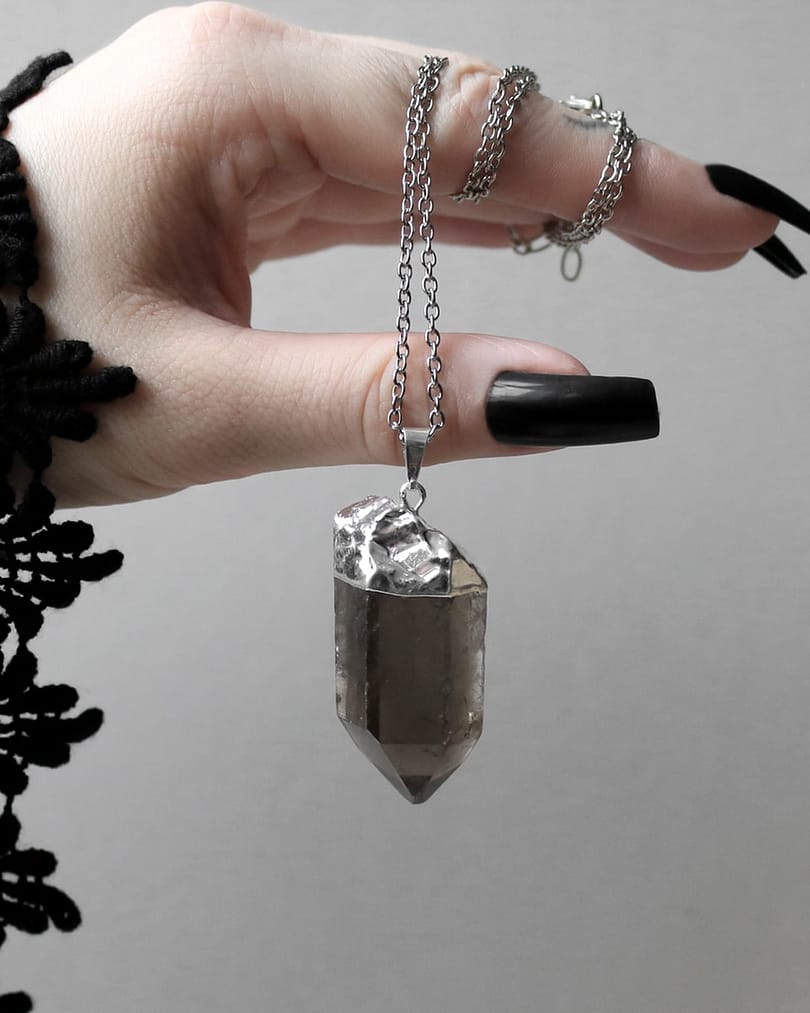 xl-raw-smokequartz-necklace-hellaholics
