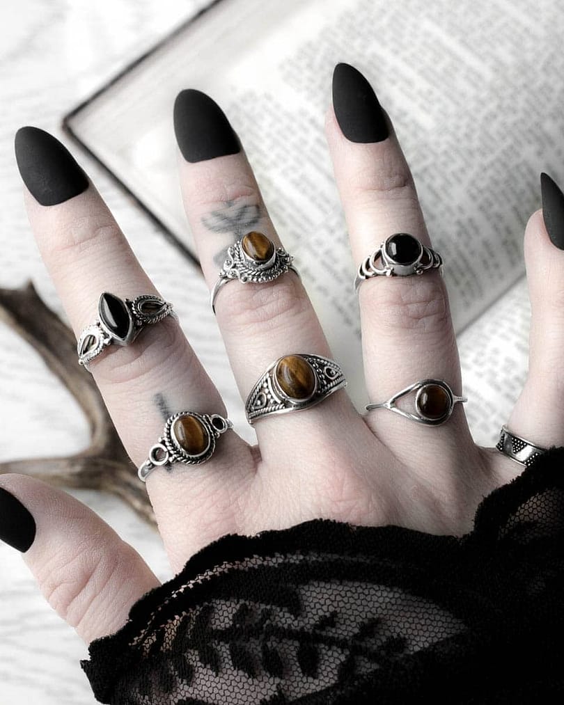 avila-aditi-aelia-huntress-tiger-eye-nea-audra-onyx-silver-rings-mix-hellaholics avila-aditi-aelia-huntress-tiger-eye-nea-audra-onyx-silver-rings-mix-hellaholics