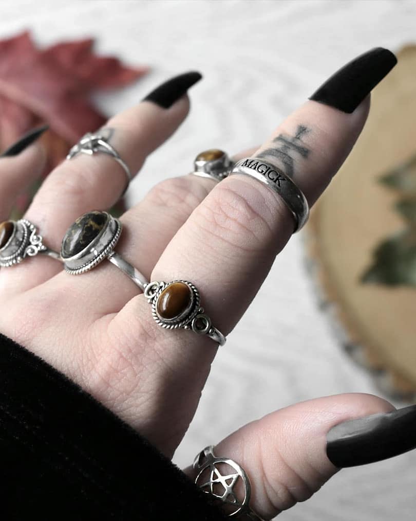 avila-tiger-eye-silverring-pentagram-silver-ring-magick-silver-ring-hellaholics avila-tiger-eye-silverring-pentagram-silver-ring-magick-silver-ring-hellaholics
