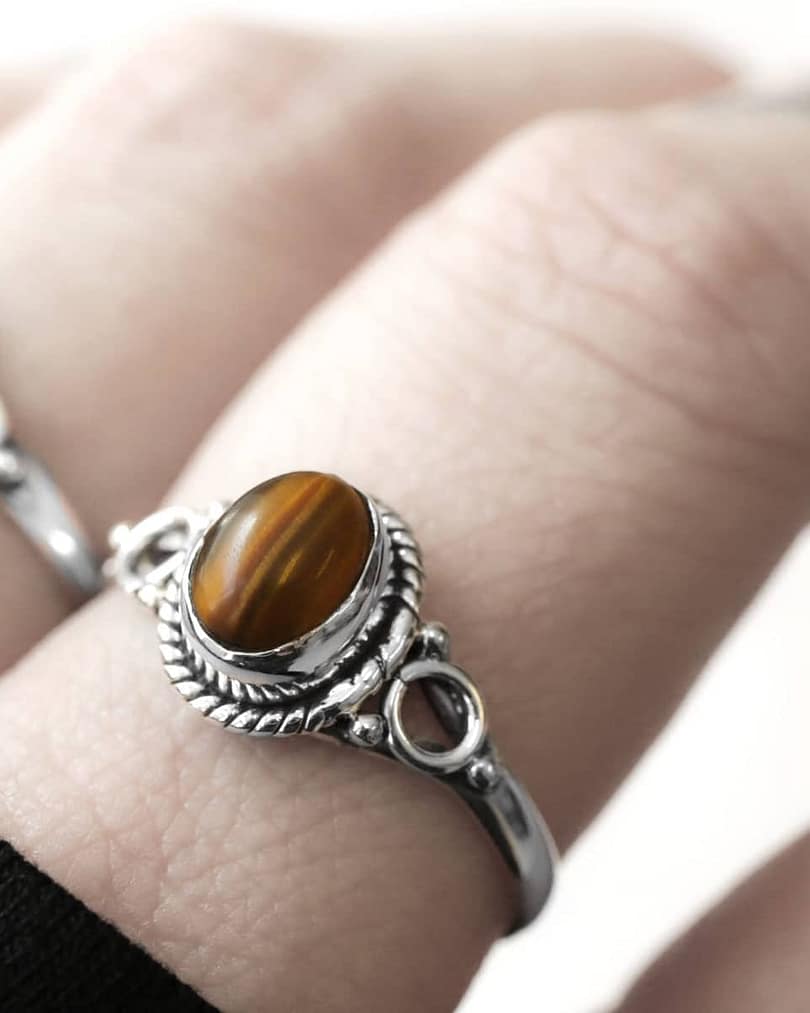 avila-tigereye-silver-ring-closeup-hellaholics avila-tigereye-silver-ring-closeup-hellaholics