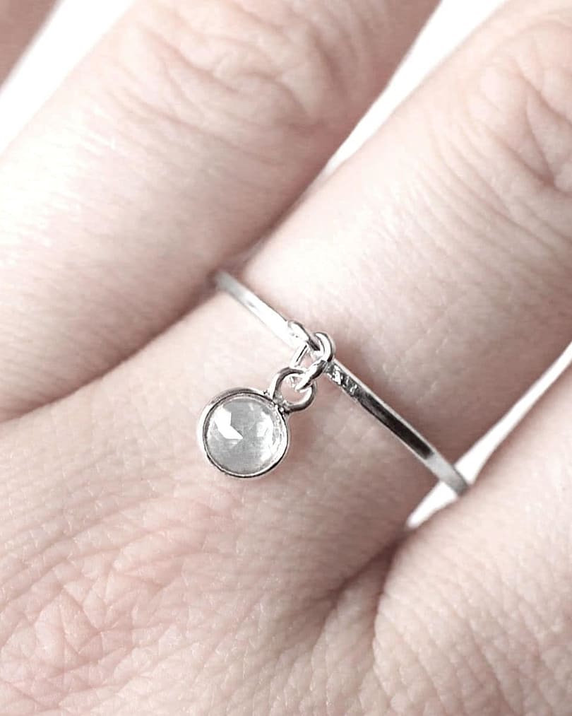 nyx-crystal-quartz-silver-ring-hellaholics (1)