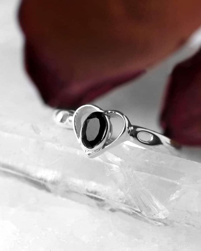 kardia-onyx-silver-cut-stone-hellaholics (1)