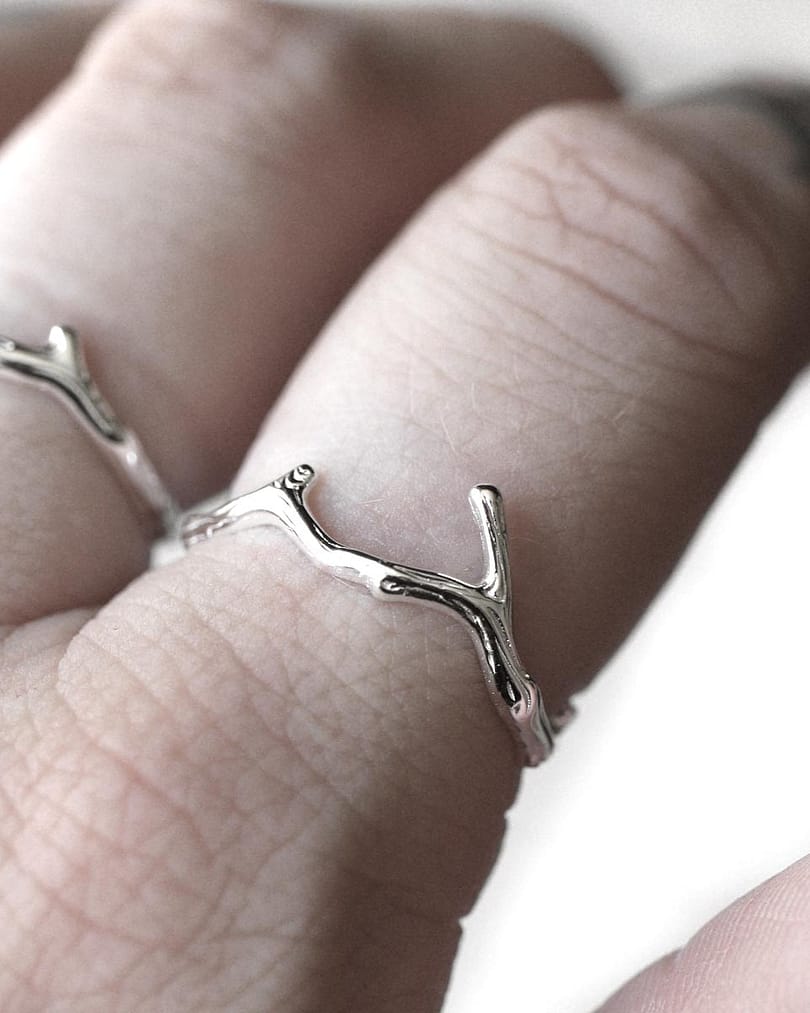 branch-silver-ring-finger-hellaholics