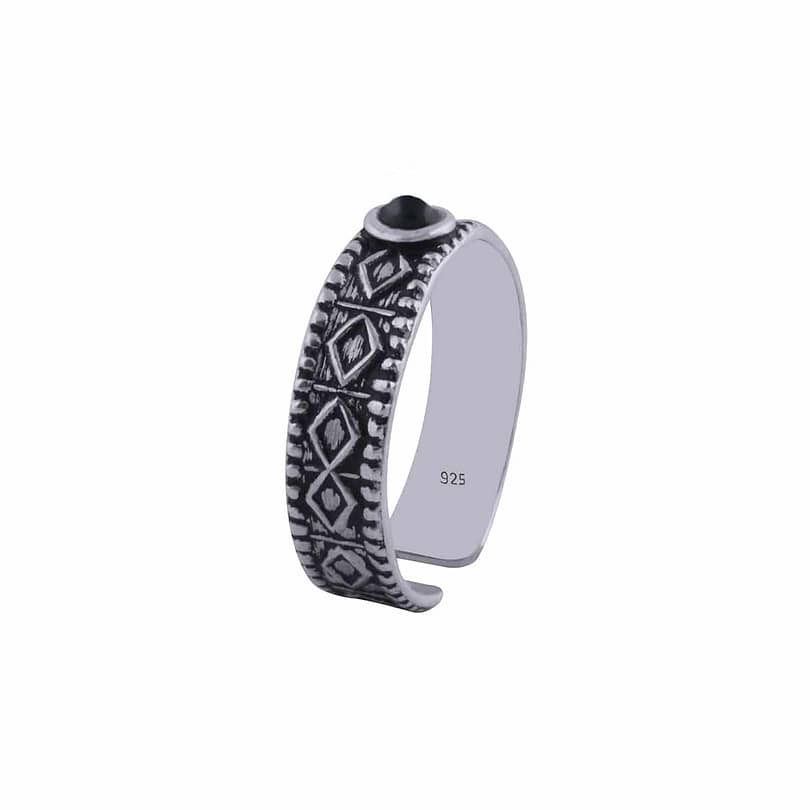 aranza-sterling-silver-mid-ring-onyx-side