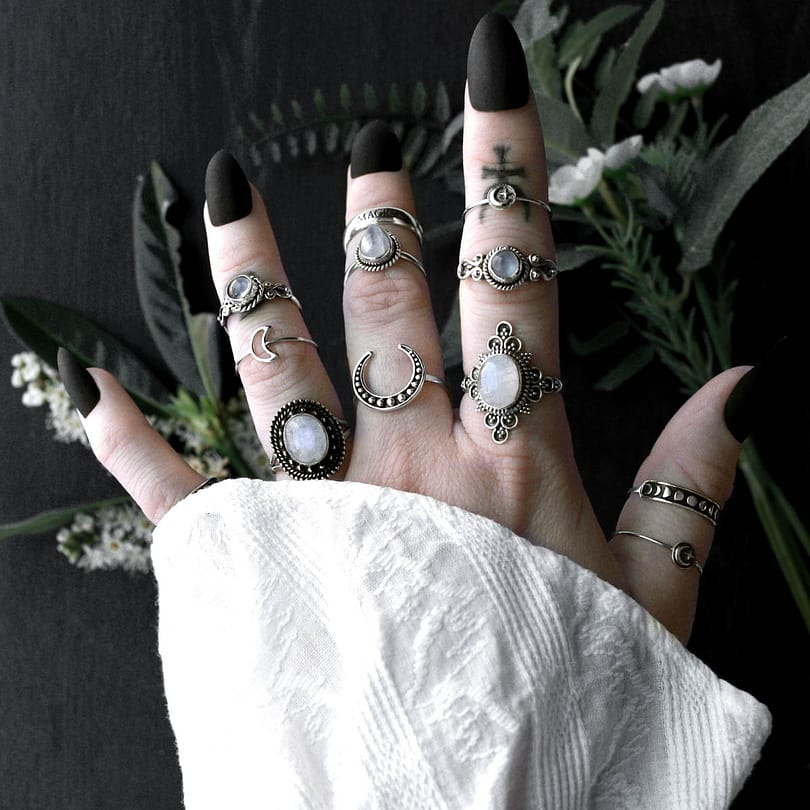 nathlia-amaya-elara-ariana-moonstone-lula-magick-celestial-moon-phase-sterling-silver-rings-mix-hellaholics (2)