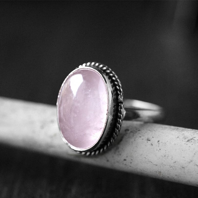 gaia-rose-quartz-silver-ring-close-up