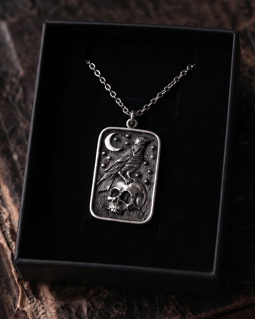 ravens-skull-amulet-recycled-silver-necklace-giftbox-hellaholics-look ravens-skull-amulet-recycled-silver-necklace-giftbox-hellaholics-look