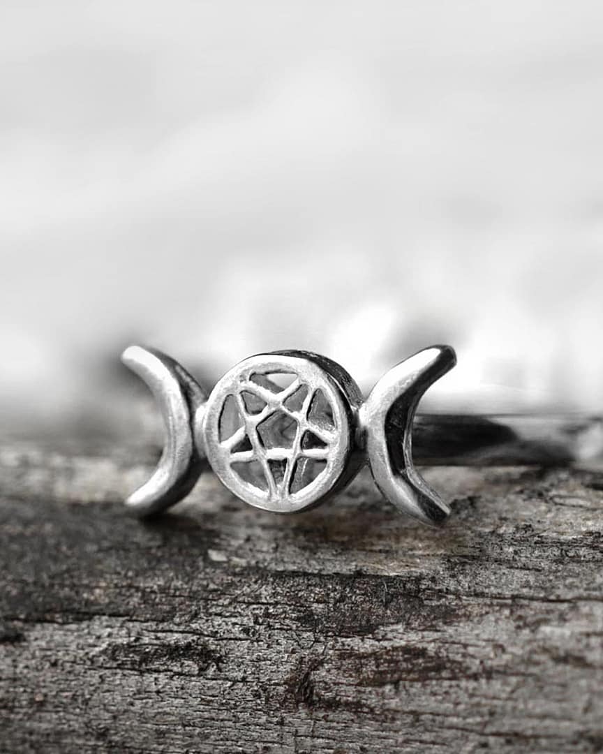 triple-moon-pentagram-silver-ring-mood-hellaholics (2)