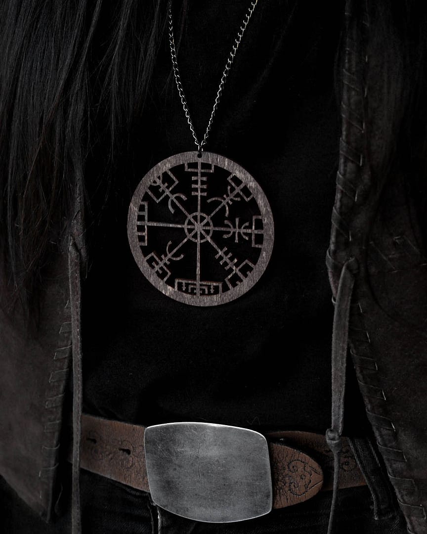 vegvisir-brown-birch-wood-necklace-hellaholics