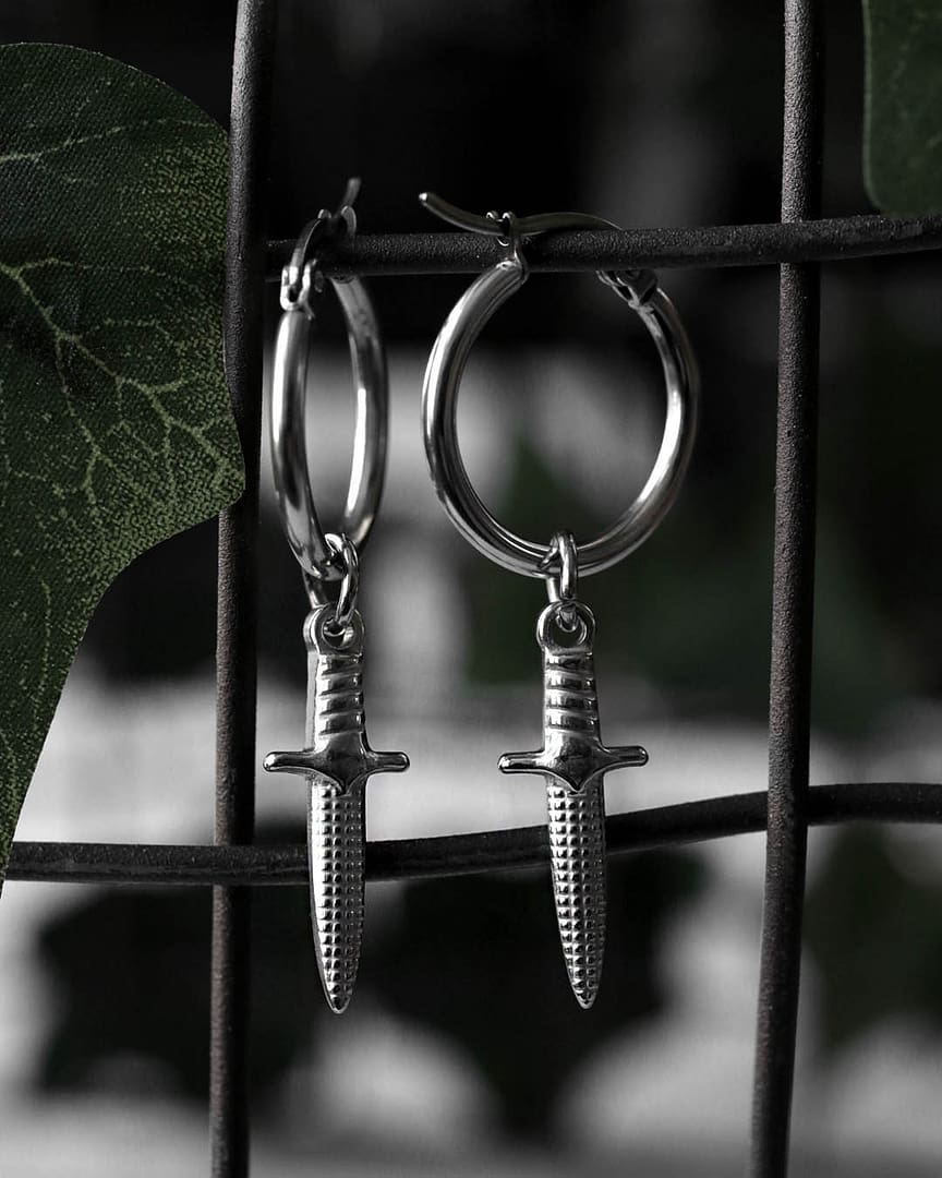 athame-dagger-stainless-steel-earrings-hellaholics (1)
