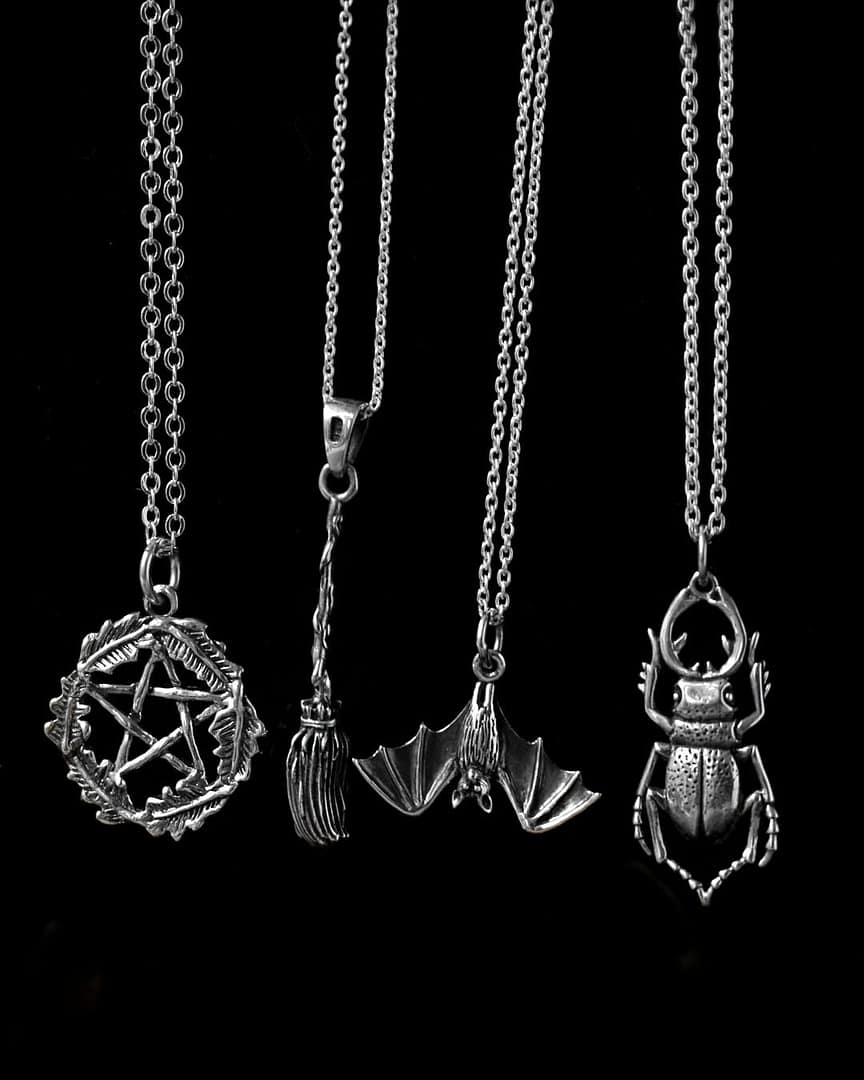 oak-leaf-pentagram-broom-hanging-bat-beetle-silver-necklaces-hellaholics (2)