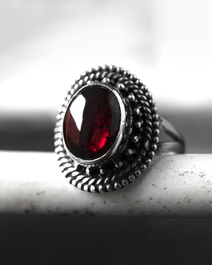 nathalia-garnet-stone-close-up-hellaholics