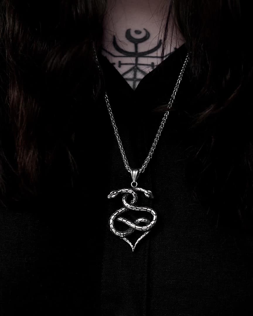 forever-yors-entwined-snake-serpent-stainless-steel-necklace-hellaholics forever-yors-entwined-snake-serpent-stainless-steel-necklace-hellaholics