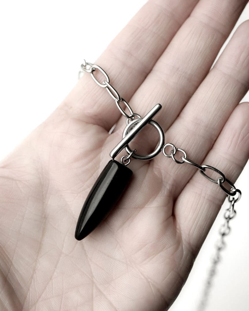 orla-stainless-steel-obsidian-necklace-close-up-hellaholics orla-stainless-steel-obsidian-necklace-close-up-hellaholics