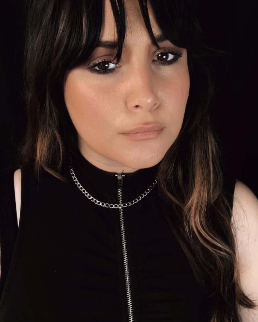 lita-stainless-steel-chain-necklace-45-cm-on-model-hellaholics