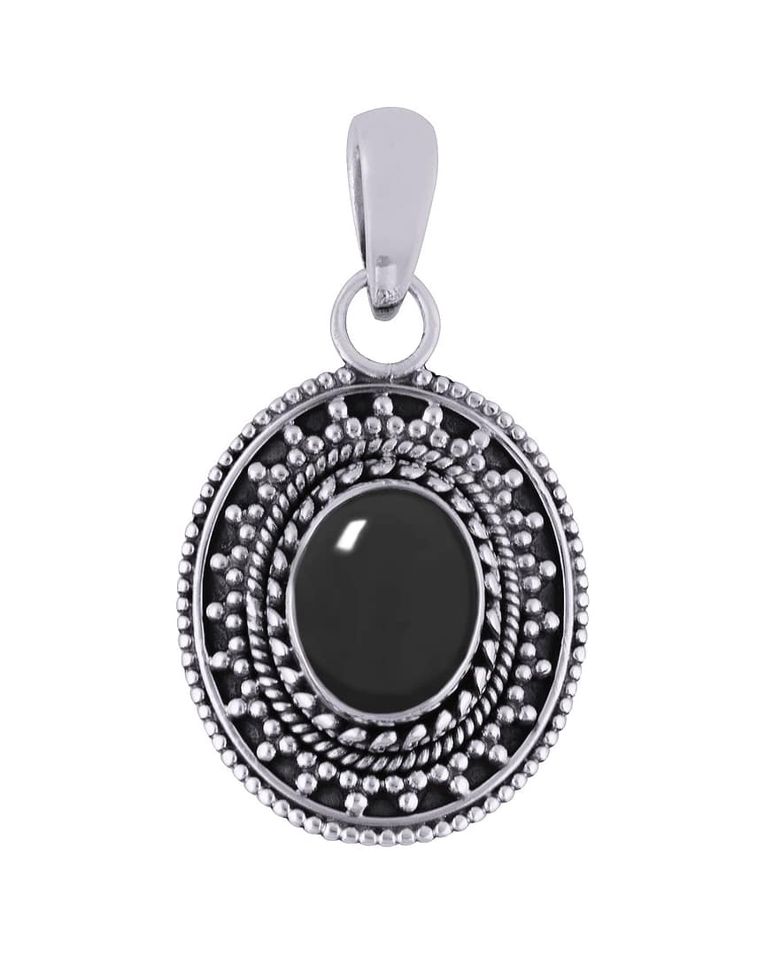 naya-onyx-vintage-silver-pendant-front-hellaholics naya-onyx-vintage-silver-pendant-front-hellaholics