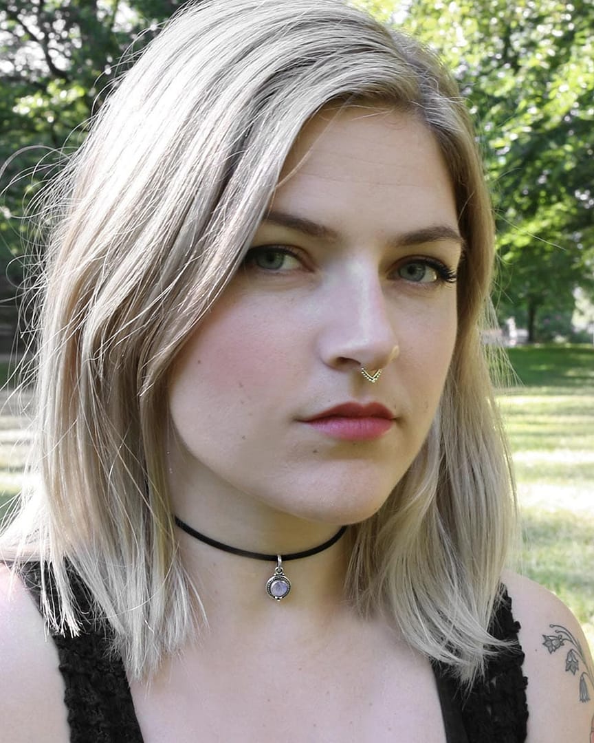 riya-moonstone-silver-choker-model-hellaholics riya-moonstone-silver-choker-model-hellaholics